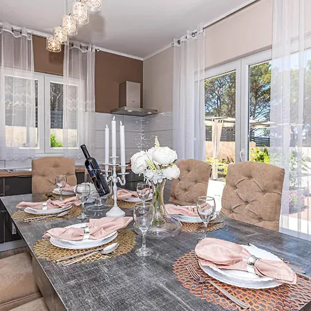 3 Bedroom Gorgeous In