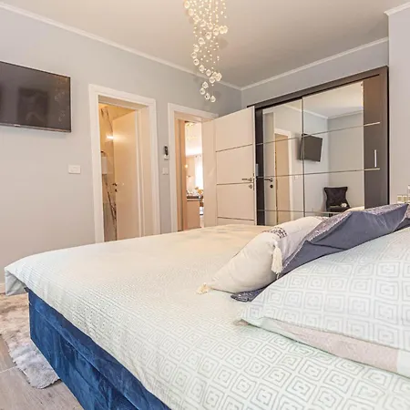 3 Bedroom Gorgeous In *