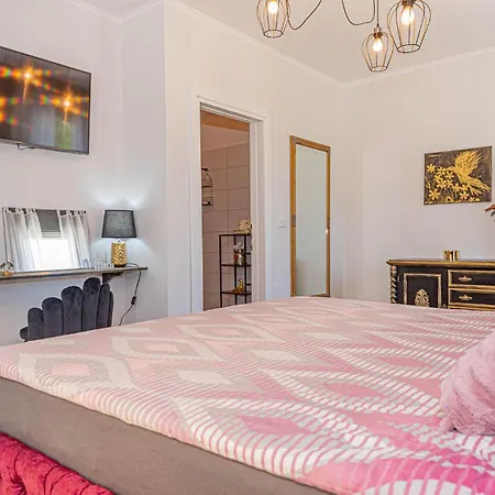 Vakantiehuis 3 Bedroom Gorgeous In