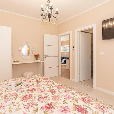 3 Bedroom Gorgeous In * Jadrtovac