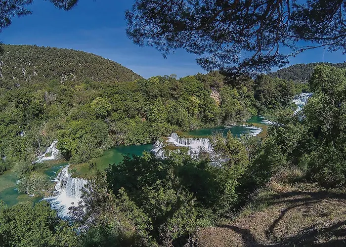 3 Bedroom Gorgeous In Hébergement de vacances *