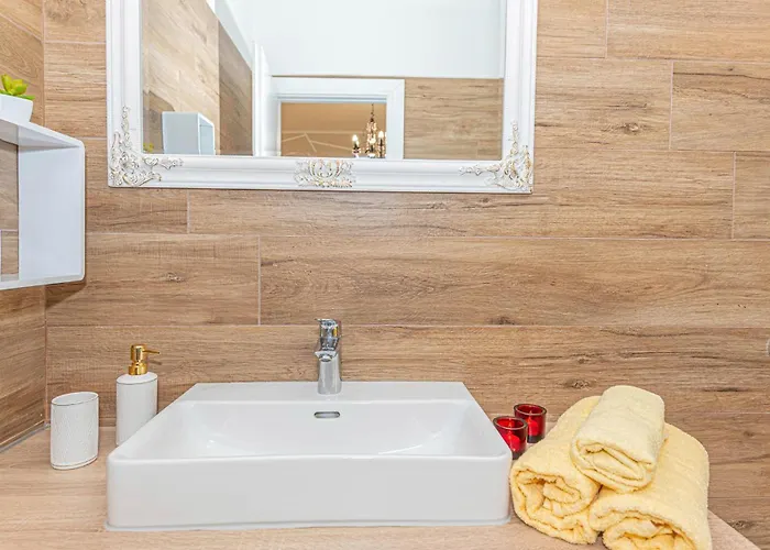 Vikendica 3 Bedroom Gorgeous In