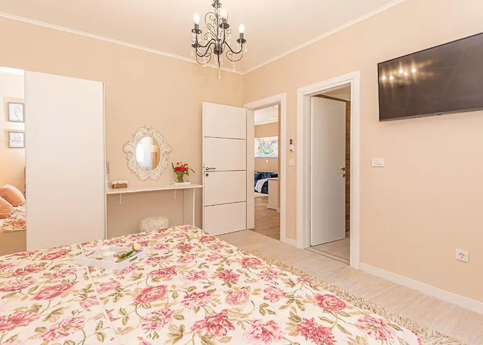 3 Bedroom Gorgeous In * Jadrtovac